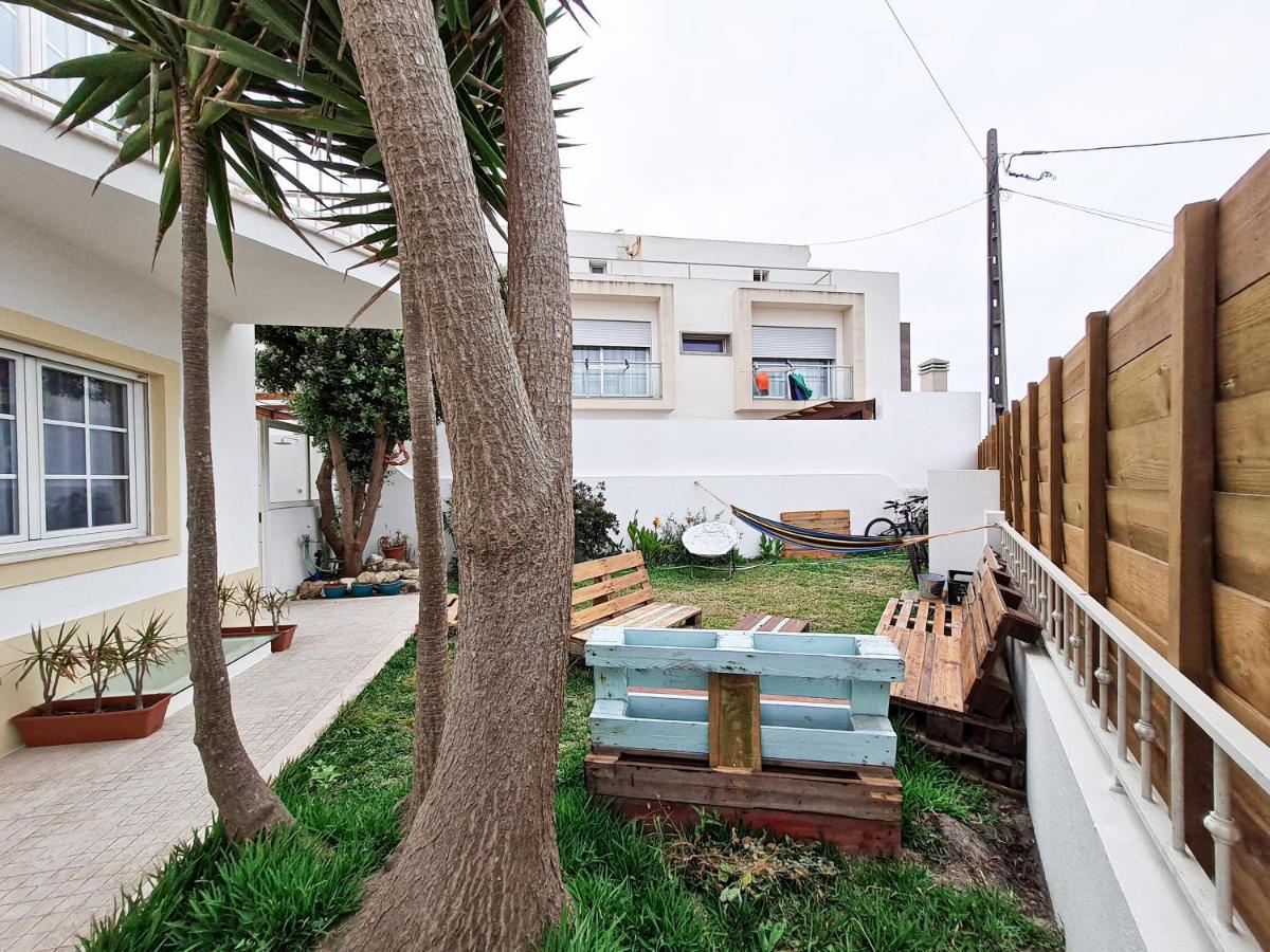 Cloud To Chill Surfhouse Baleal Hostel Ferrel  Exterior photo